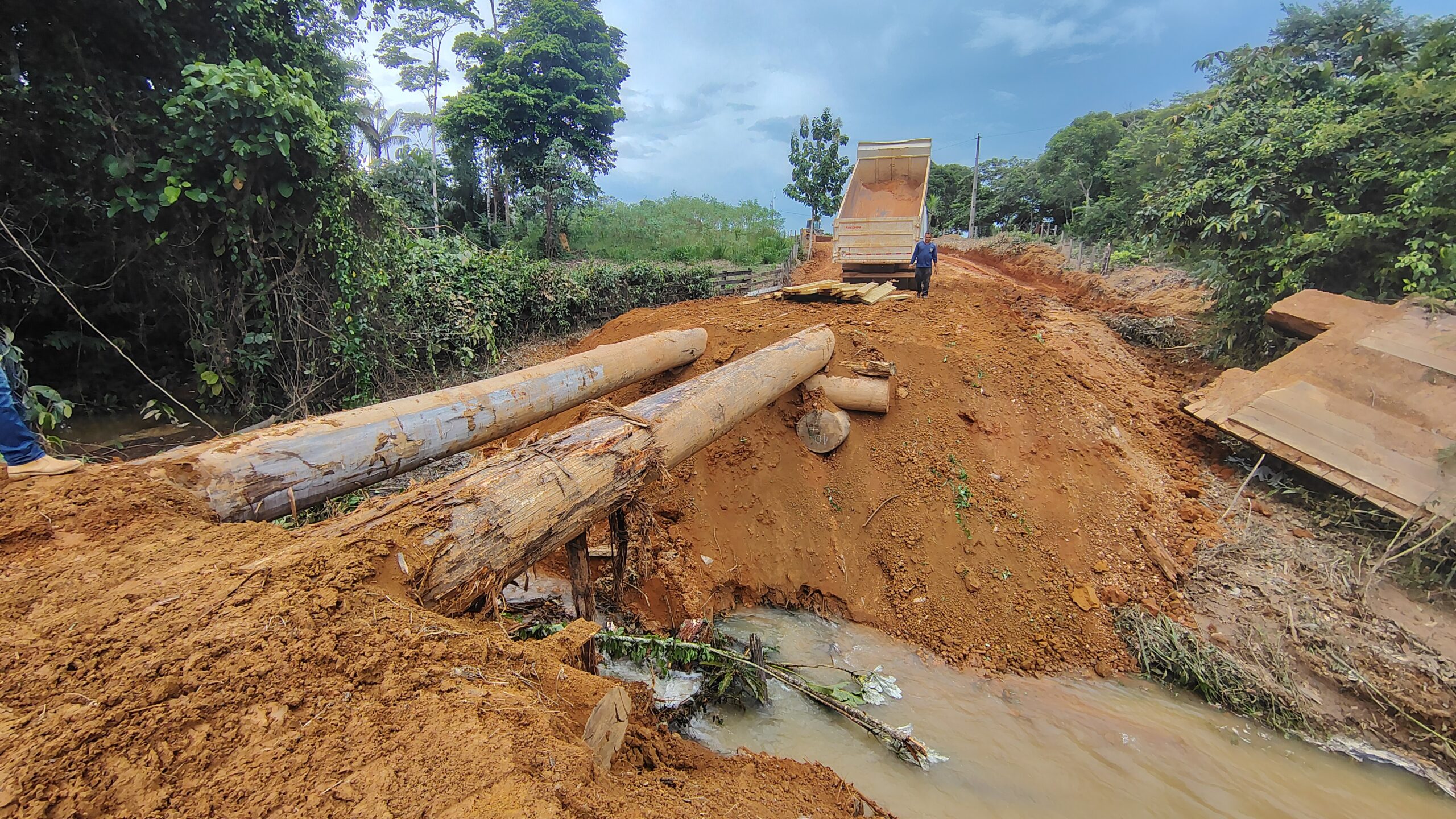 Desde agosto, adm de Vista Alegre já construiu ou reformou mais de 13 pontes e 14 linhas de bueiros